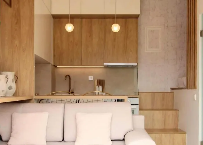 Beautiful And Cosy Rooftop Studio - Fantastic View, Next To Tower